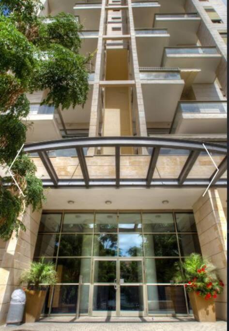 Beautiful Penthouse W/Amazing View, Prime Location Apartman Ramat Gan Kültér fotó