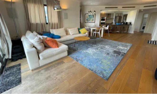 Beautiful Penthouse W/Amazing View, Prime Location Apartman Ramat Gan Kültér fotó