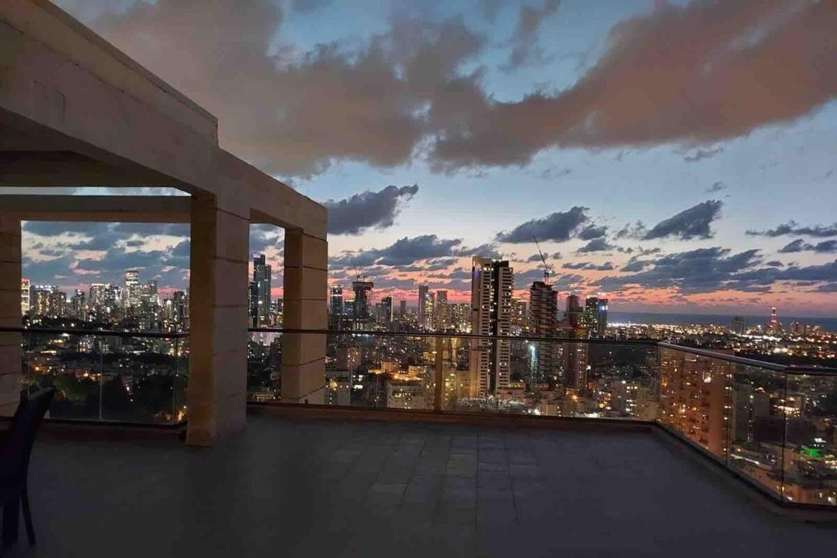 Beautiful Penthouse W/Amazing View, Prime Location Apartman Ramat Gan Kültér fotó