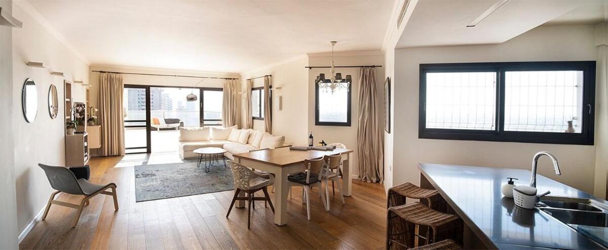 Beautiful Penthouse W/Amazing View, Prime Location Apartman Ramat Gan Kültér fotó