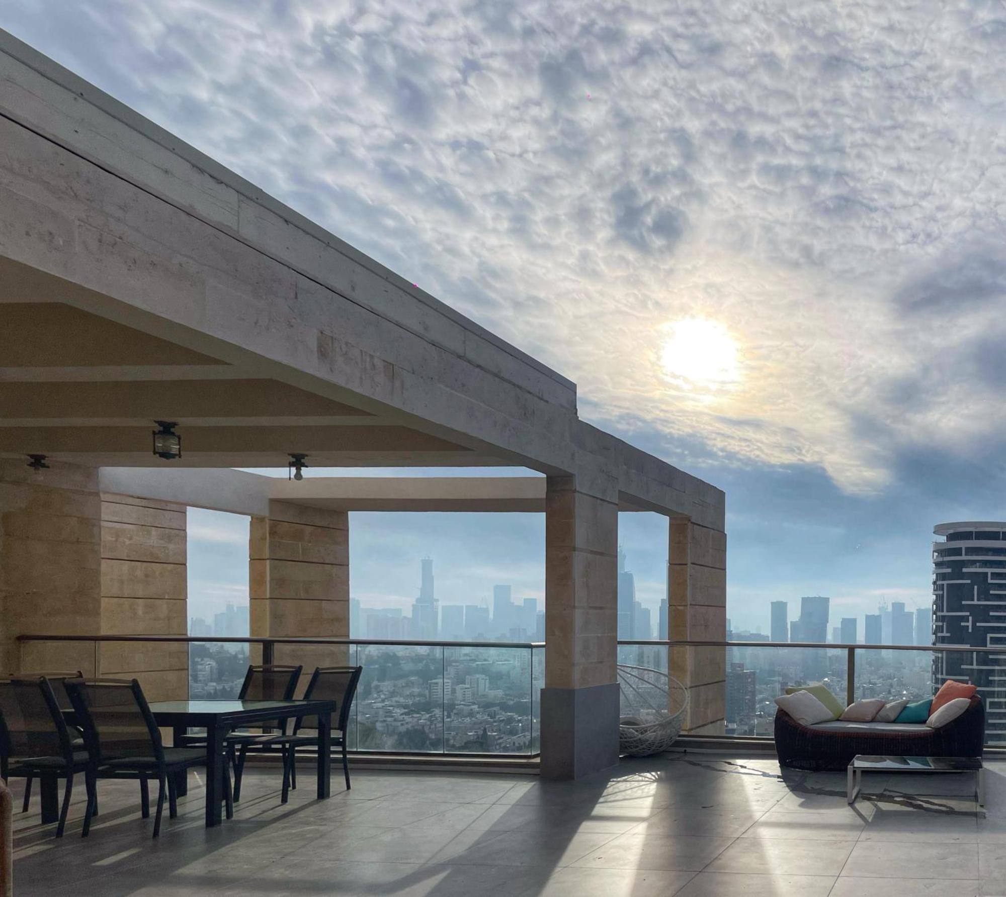 Beautiful Penthouse W/Amazing View, Prime Location Apartman Ramat Gan Kültér fotó